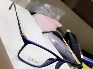 مجموعة نظارات Prada عالية الجودة بتصاميم عصرية من متجر البقيع للنظارات